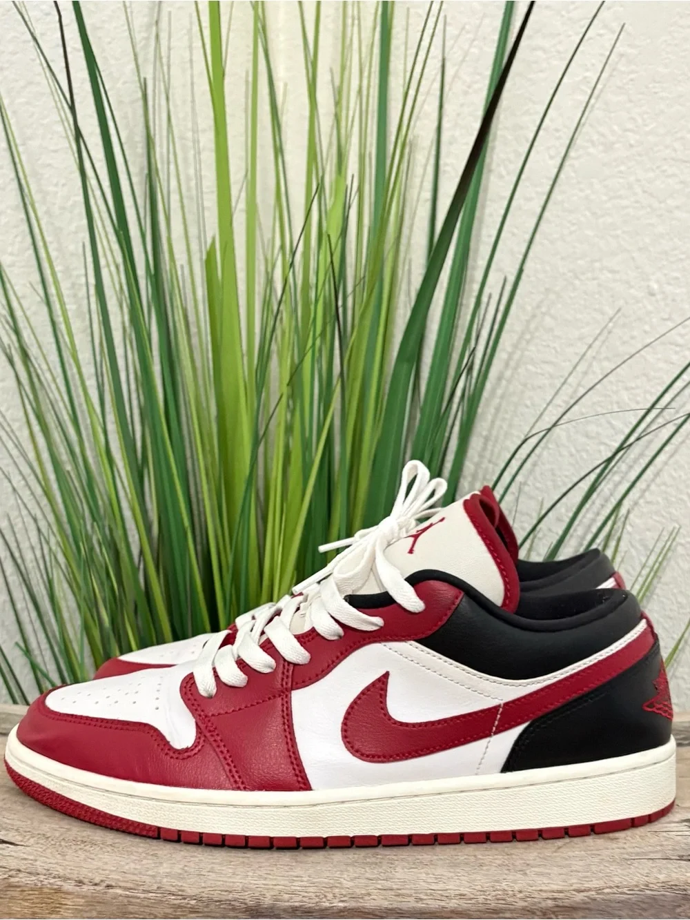 Air Jordan 1 Low White Black Red Sneakers